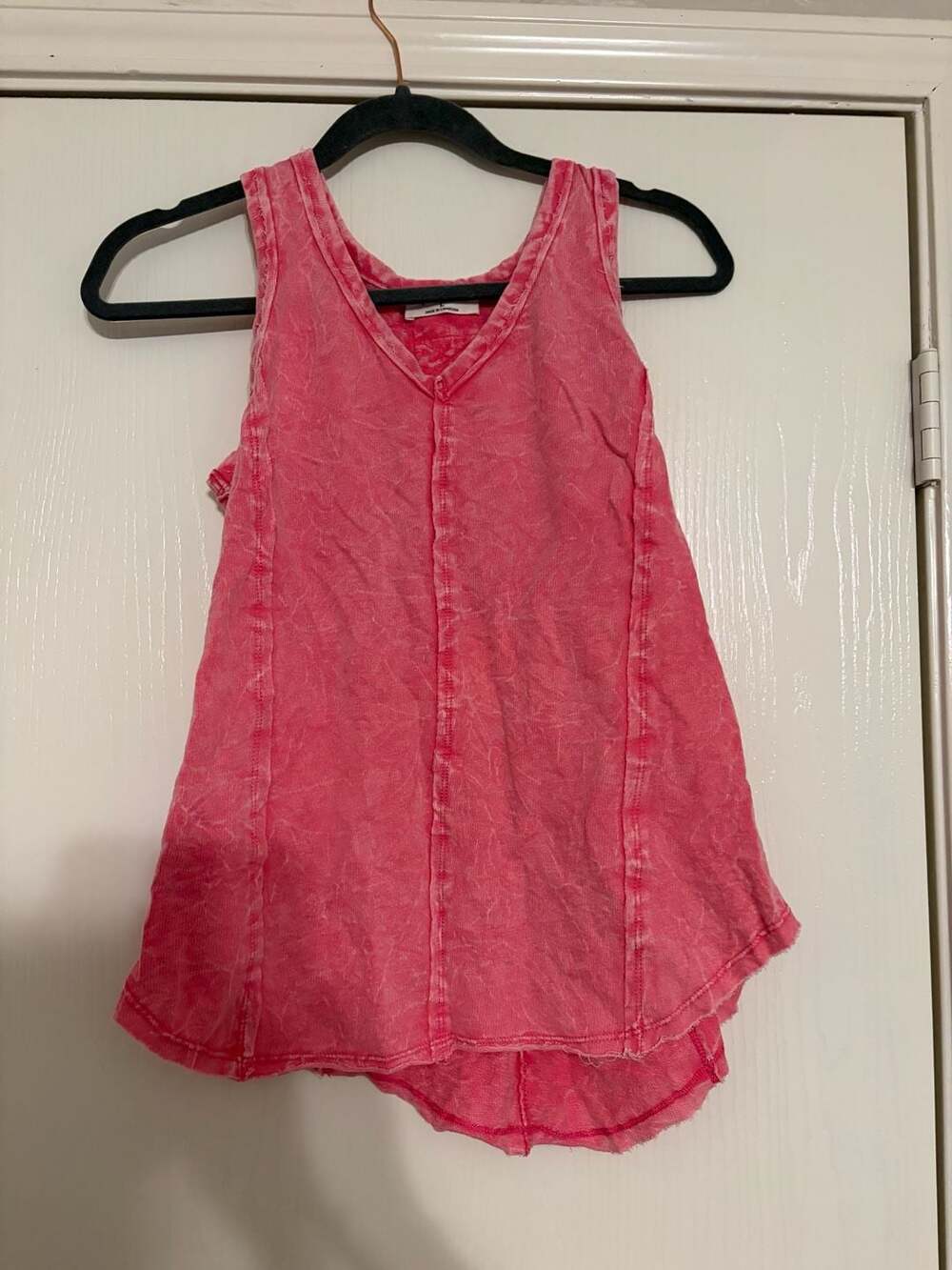 Zenana Mineral Washed Tank Top Size L Pink French Terry Raw Edge V-Neck